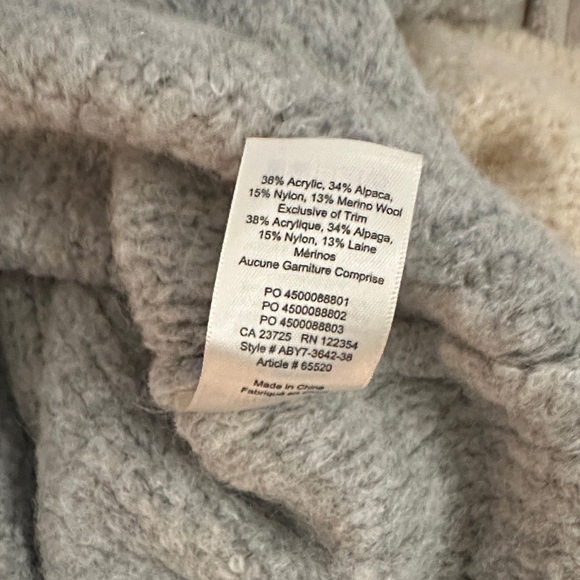 Bundle of Two Wilfred Sweaters - Picture 4 of 7